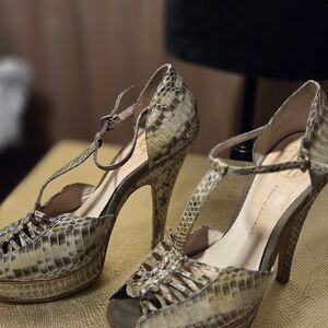 House of Harlow 1960 Moss Green Snake Print T-Strap Heels